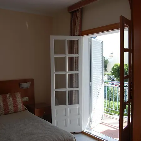 Hostel Marazul