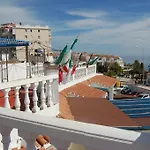 Marazul Hostel