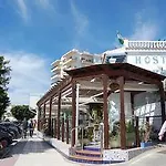 Hostel Marazul